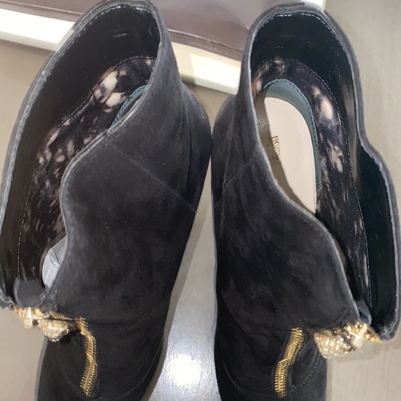 Anne Klein Suede, zip front ankle boots - Picture 5 of 6